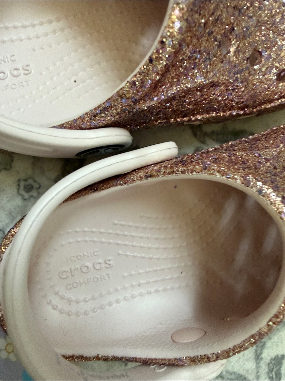 Toddler Pale Pink Glitter Crocs - Size 8 - Picture 5 of 5
